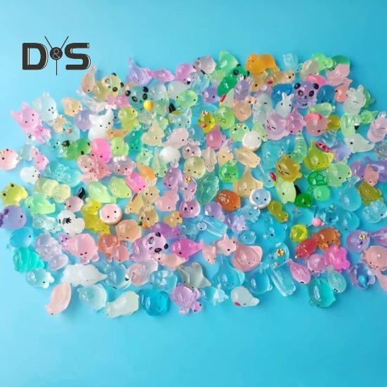 50/100 Pcs Mini Animal Figurines Glow-in-The-Dark Resin Ornaments Tiny Rabbits Dinosaurs Miniature Ornaments for Fairy Garden Micro Landscape Potted