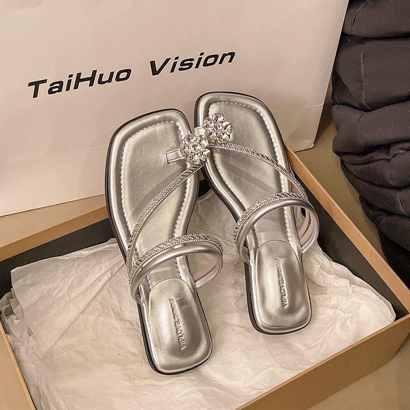 2025 New Summer Rhinestone Sandals Girl Wearing Fairy Style Slippers French Low Heel One Word Popular Cool Slippers