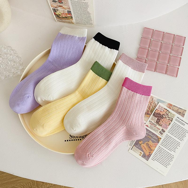 5 Pairs of Black and White Striped Mid-Calf Socks: Autumn/Winter Korean-Inspired Academy Style