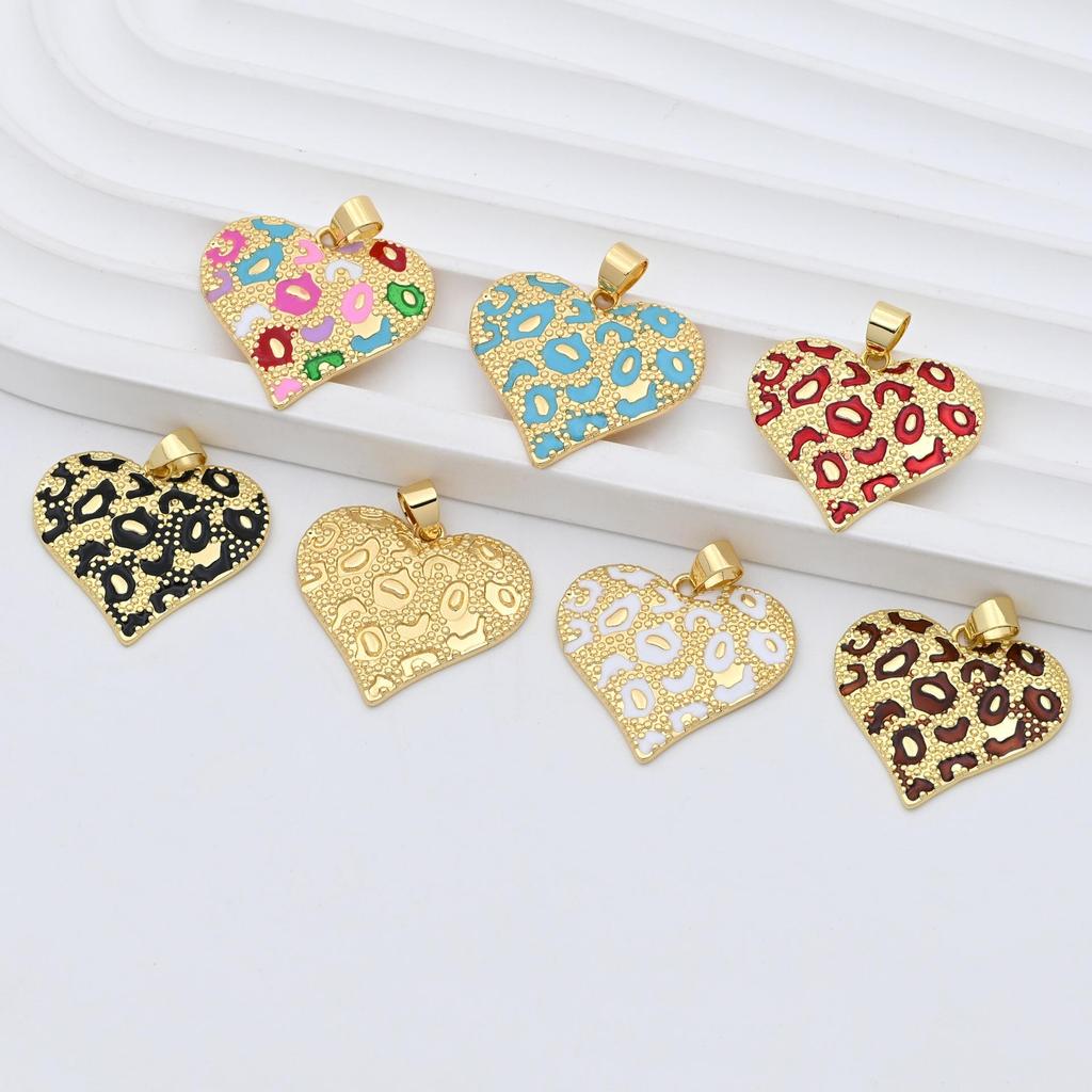 Collar con Colgante de Corazón de Esmalte de Cobre Bohemio para Mujer