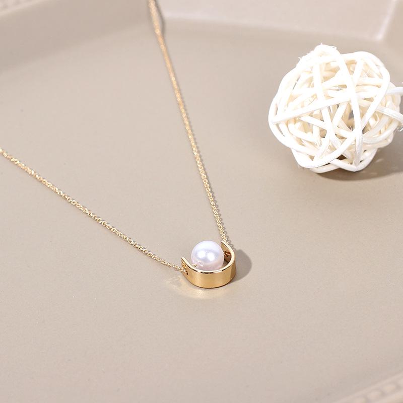 Creative Pearl Clavicle Necklace, Viral Simple Pearl Choker