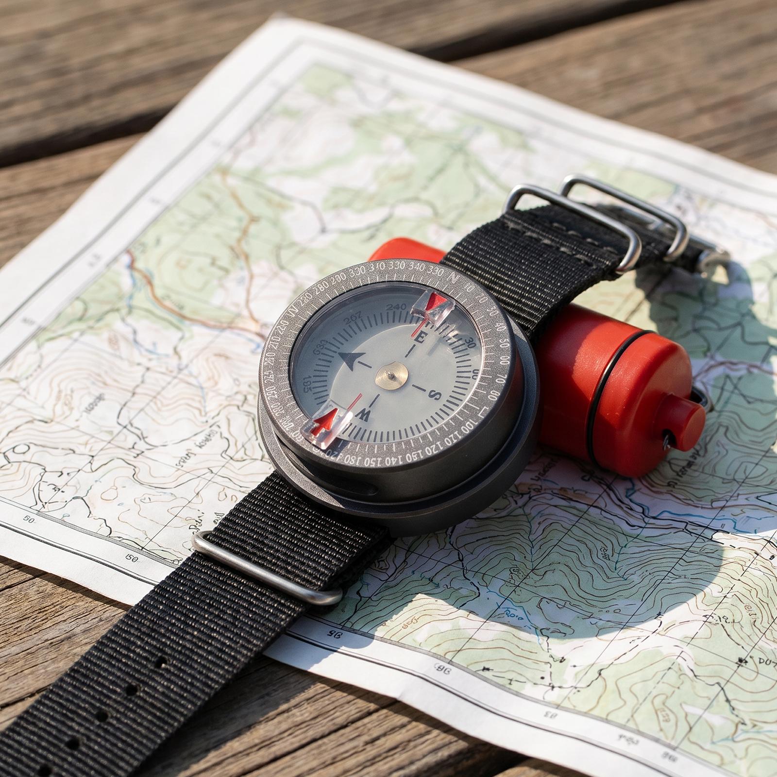 Aluminum Alloy Diving Navigation Compass Wristband with Luminous Markings Wristwatch Balanced Type Compass for Outdoor Adve China Mainland
