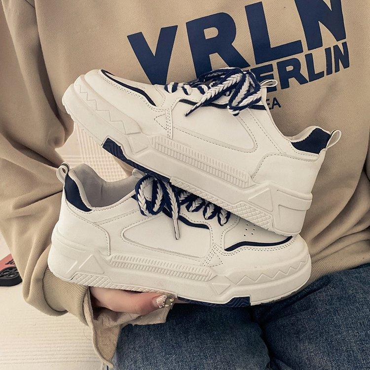 Hvite sko for kvinner Vår Nye Sko med Tykk Såle Ins Trendy Allsidige Nisje Student Sports Fritidssko