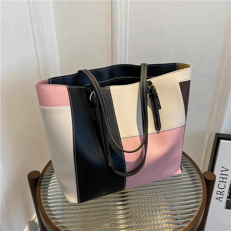 

Fashion splicing PU soft shoulder bag large capacity tote bag simple underarm bag trendy handbag розовый