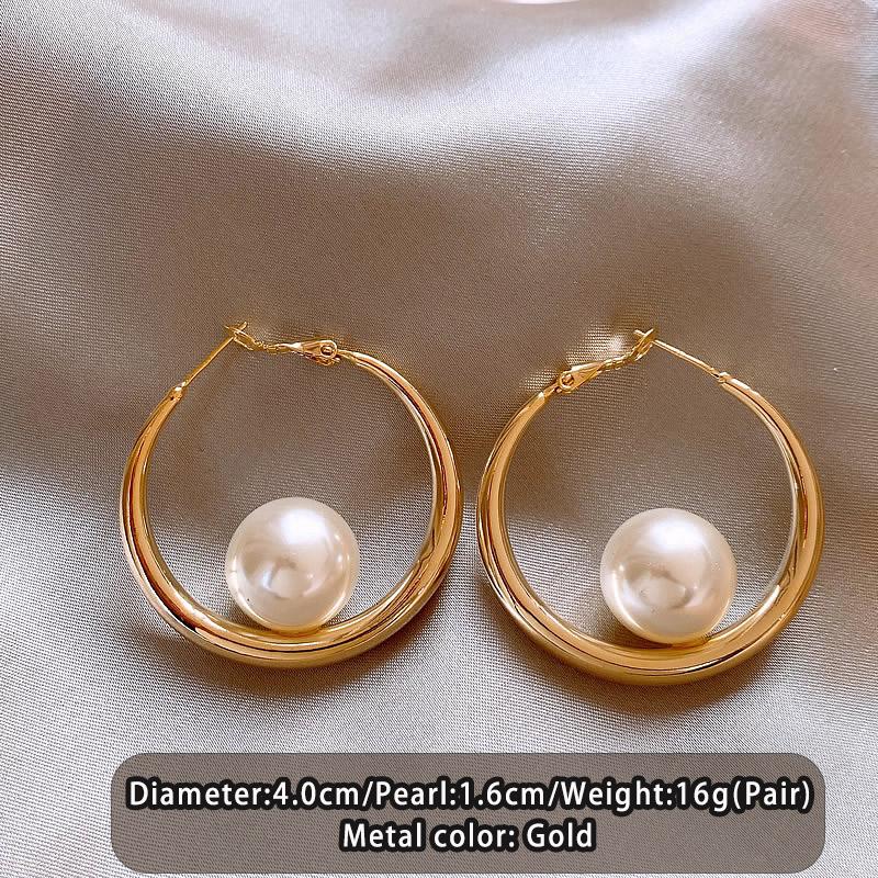 

High end Gold Color Metal Circle Pearl Hoop Earrings Temperament Ear Jewelry Gothic Earrings For women s Popular Accessories