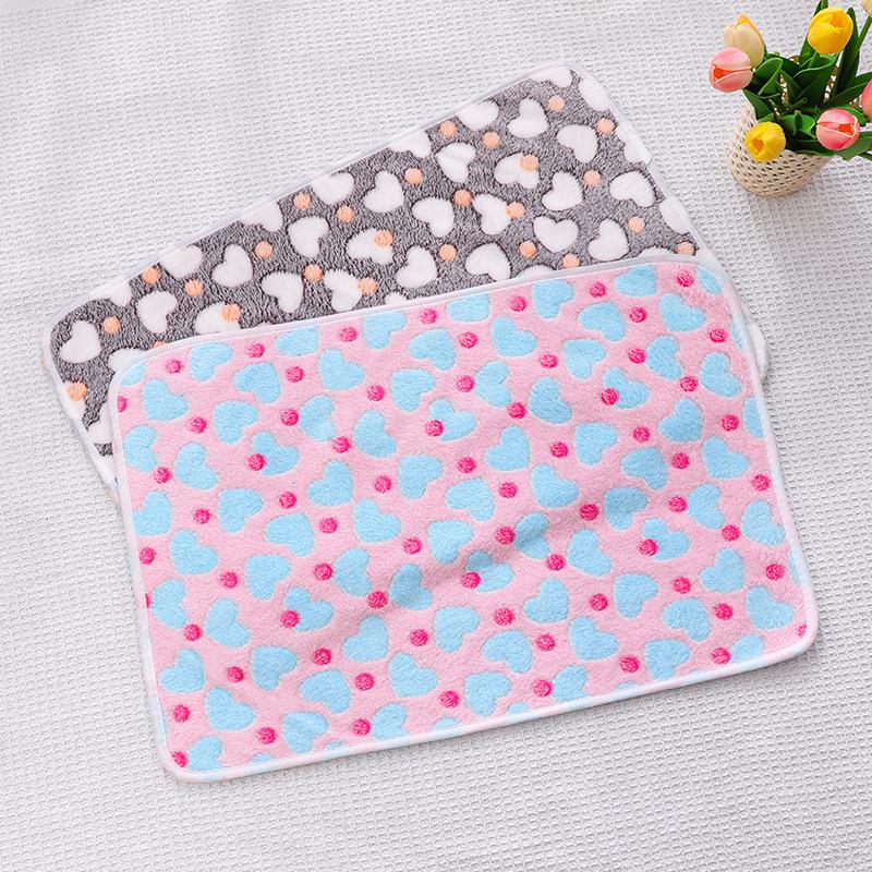 Cozy Coral Fleece Pet Blanket for Dogs and Cats - Warm Autumn & Winter Nest Mat