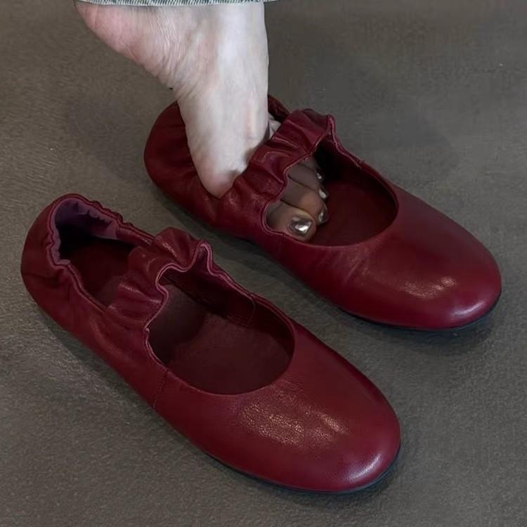 

Retro pleated word with flat-soled ballet shoes women s round head soft sole comfortable shallow mouth Mary Jane single shoes 40 серебряный