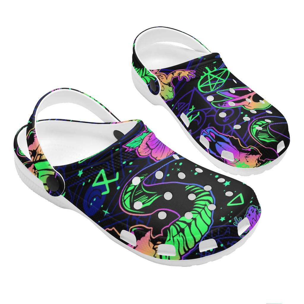 Weiße EVA-Clogs mit buntem X-Print, Leichte Slip-On Gartenschuhe, Atmungsaktive Sandalen für den Strand, Innen- und Außenpantoffeln für Damen und Herren