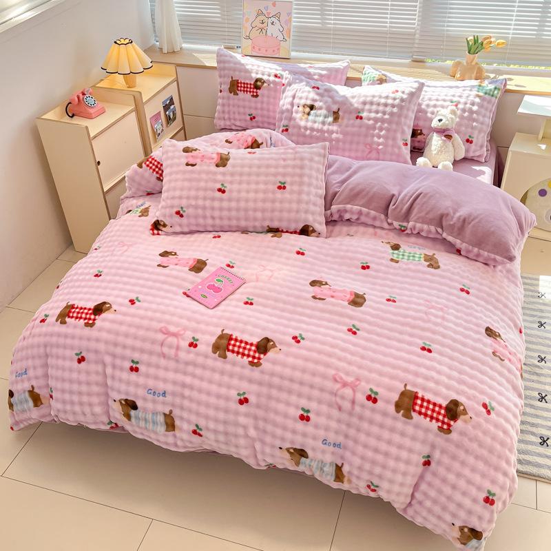 Light luxury thickened milk fleece four-piece set imitation rabbit fleece carved quilt cover high-end bed sheet household warm bedding three-piece set