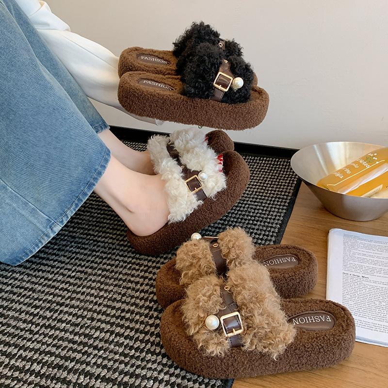 Thick bottom heightening foreign style fluffy slippers women's 2025 autumn and winter new outer wear Internet celebrity advanced sense one-word cotto
