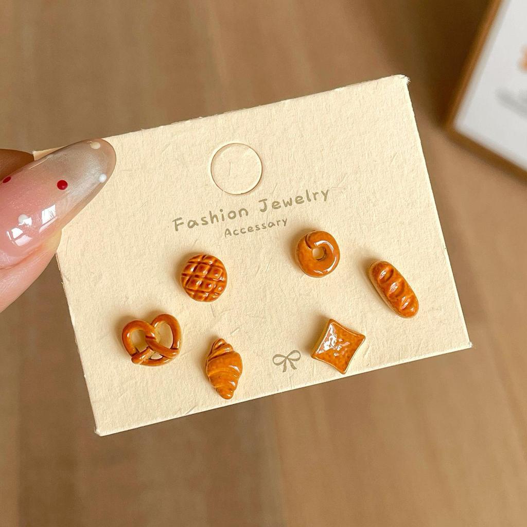 Mini Sterling Silver Cartoon Stud Earrings - Cute Autumn Winter Caramel Bread Design