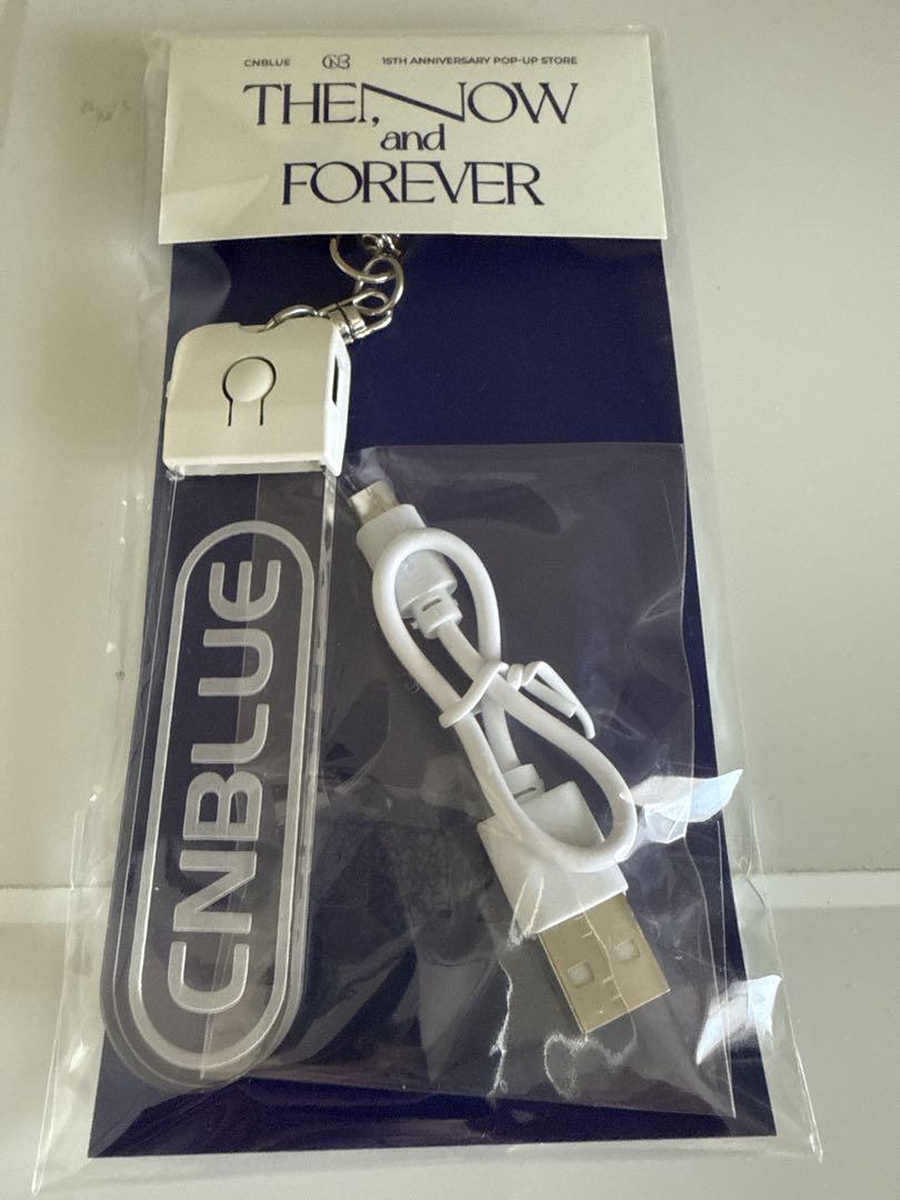 

[Б/У] CNBLUE Корея 15-я годовщина Поп-ап Мини брелок-лайтстик