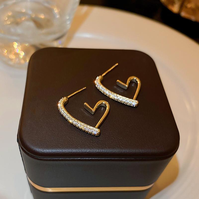 Elegant Heart Stud Earrings for Women: 2024 Trend, Light Luxury Design, High-End Temperament Hoops