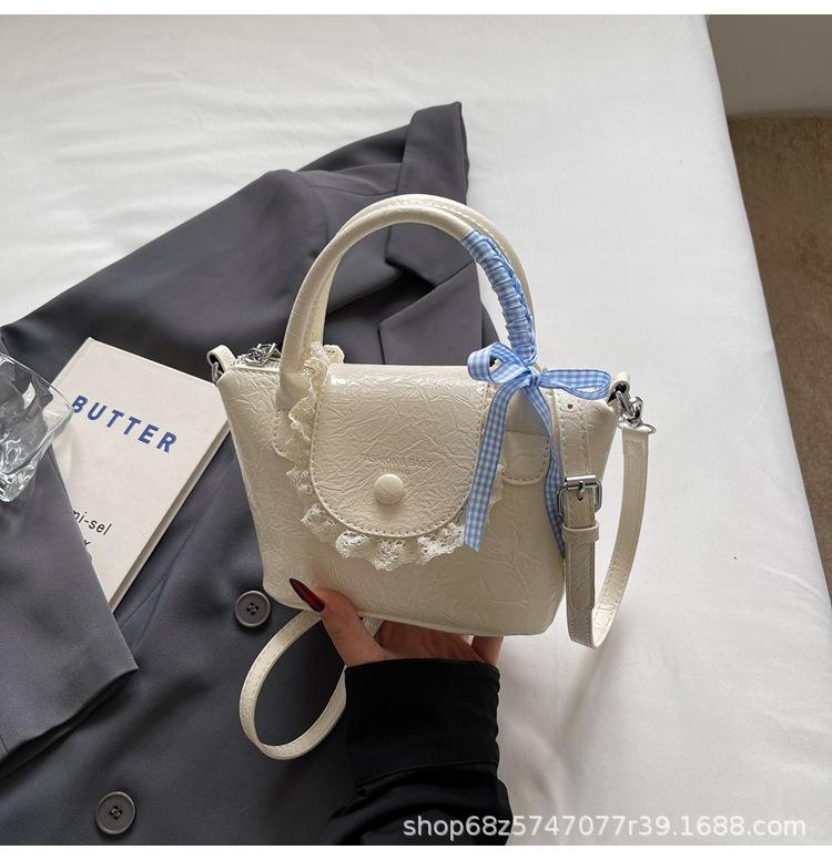 Women's Bag Korean Version of Simple Handbag 2025 New Versatile Shoulder Fashion Bucket Bag Niche Design Messenger Bag