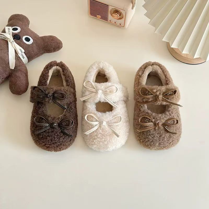 Children's Korean version of Mao Mao shoes 2025 winter new girls bow warm princess shoes soft sole warm Doudou shoes