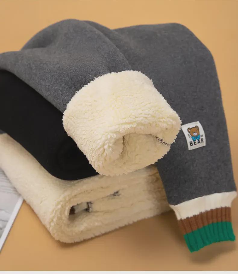 Stilvolle schwarze, mit Samt gefütterte Winter-Leggings für Mädchen - Warme und gemütliche Hosen für Kinder