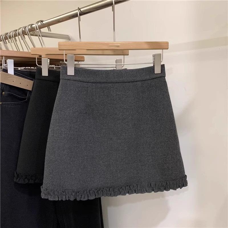 

Women s Gray Wool Blend A-line Skirt with Lace Patchwork, High Waist, Academy Style, Autumn/Winter 2025, Slimming Bodycon Short Skirt Triple Extra Large