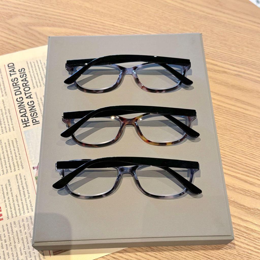 Stylish Ultralight Tortoiseshell Reading Glasses for Adults with High-Definition Lenses and Spring Temples