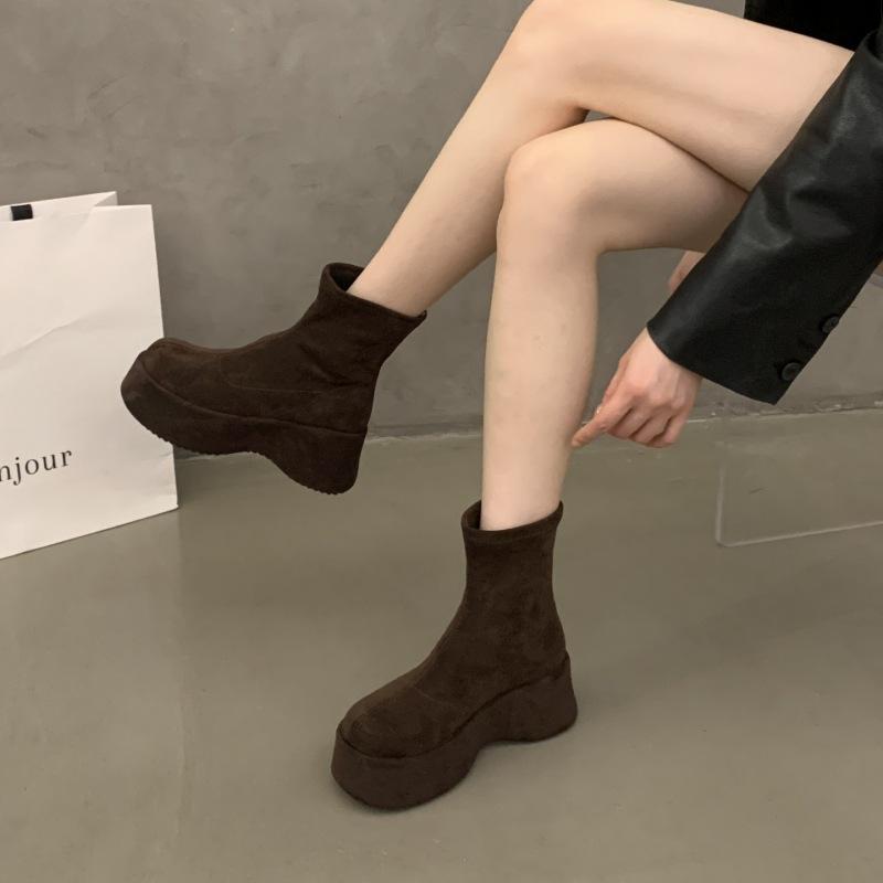Skinny small short boots women's 2025 new autumn and winter Korean version thick-soled small Martin boots niche design fashion boots
