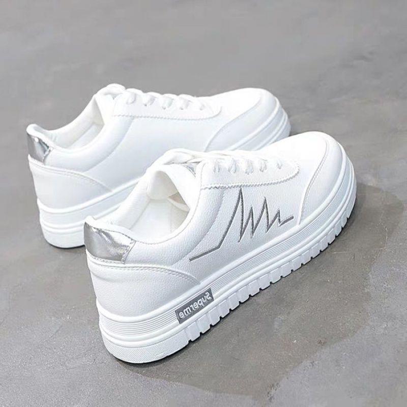 

22 spring and autumn new student embroidered sports board shoes lace-up low-top running shoes 35 серебряный