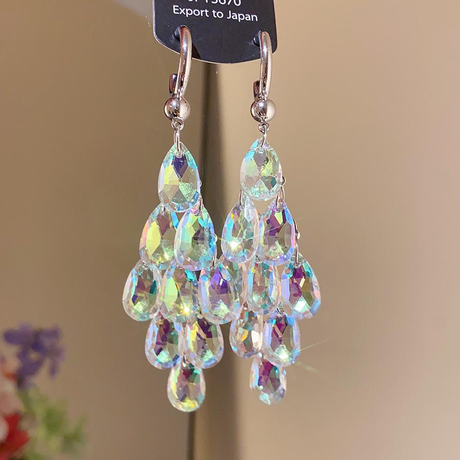 Роскошные серьги с хрустальной бахромой: Европейский и американский дизайн с сияющей элегантностью