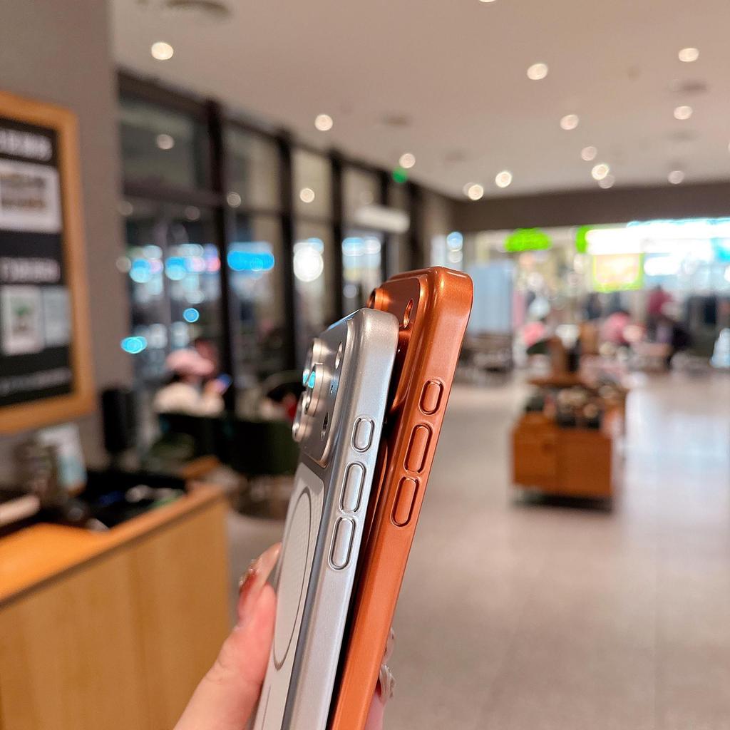iPhone 17 Pro Max Magnetische Mattierte Hülle aus Kohlefaser mit Sofortwechsel-Corning-Schutz