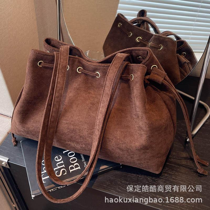 Large Capacity New Tote Bag 2025 Suede Casual Korean Version Ins Versatile Portable Shoulder Bag Fashion Trendy Light Luxury