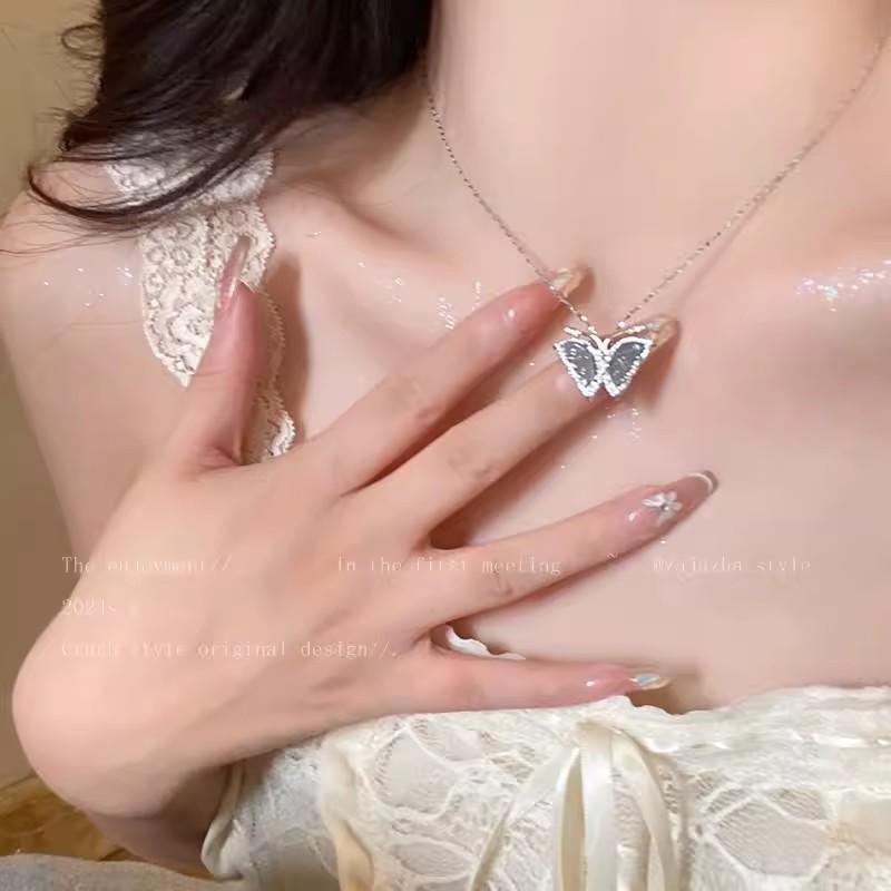 Korean Style Pearl Butterfly Necklace Women Luxury Lightweight Versatile Sweater Chain Jewelry