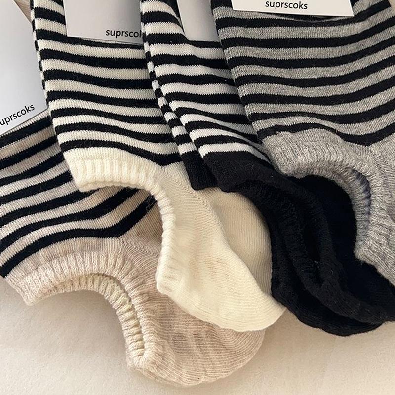 Gestreifte unsichtbare Socken schlicht und vielseitig College gekämmte Baumwolle Silikon Anti-Rutsch Ferse Damen Bootssocken