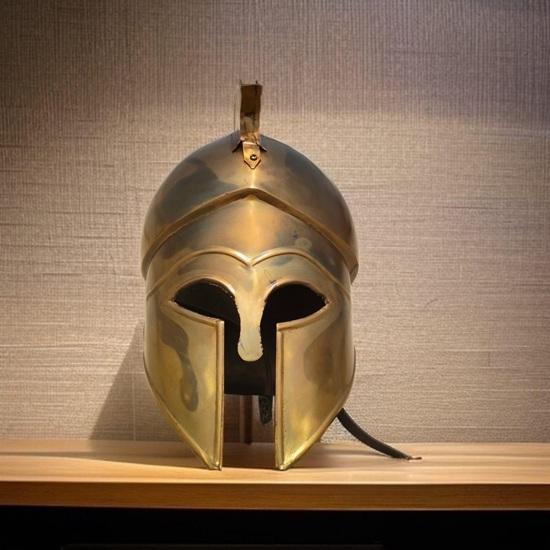 Bronze Finish Spartan Helmet: Medieval Warrior Cosplay Armor
