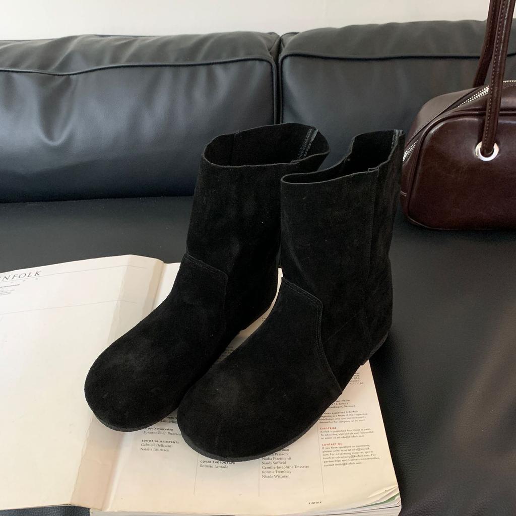 Korean Version of Matte Flip Round Head Flat Bottom Thin Boots Short Boots Women's 2025 New Flat Heel Wide Boots