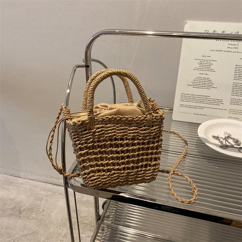 Summer small bag women's bag 2025 new trend fashion casual straw messenger bag woven portable bucket bag