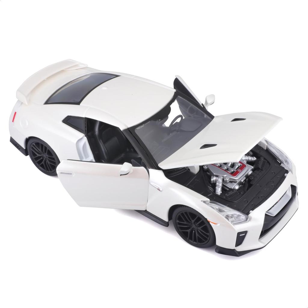 Bburago 1/24 Scale Nissan GT-R 2017 White / Diecast Model Car, Finished Product, 18-21082 WT