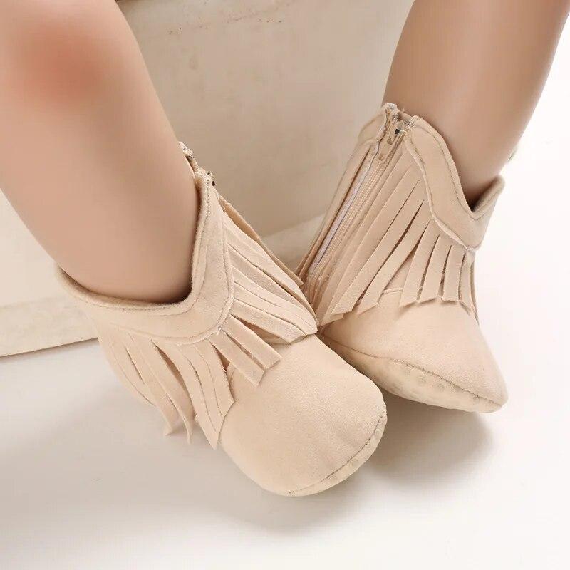 2023 Winter Säuglings Kleinkind Weiche Sohle Anti-slip Booties Neugeborenen Baby Junge Mädchen Fringe Solide PU Leder Krippe Gehen neue Weiche Schuhe