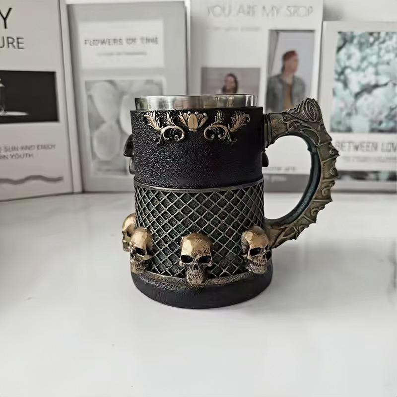 Ozzy Osbourne Gedenk-Edelstahlbecher mit 3D-Totenkopf-Design