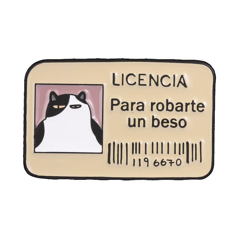 Cute Cat License Enamel Pins Spanish Pet Slogan Para robarte un beso Cartoon Kitten Animal Brooches Lapel Badge Jewelry Gifts