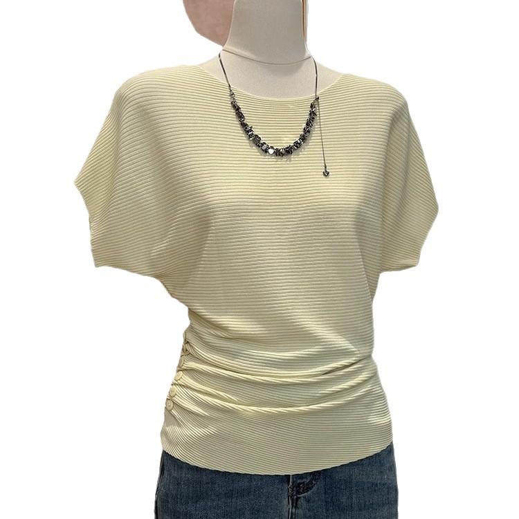 A High-end One-shoulder Short-sleeved Knitted Top for Women In Summer, with A Slanted Neck, Off-the-shoulder, Cinched Waist and Slimming Design