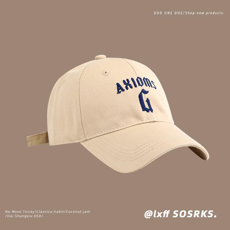 Men and Women Show Their Faces with Curved Brim Baseball Caps and Small Hats Sun Shading Spring and Summer Baseball Caps Casual Trend