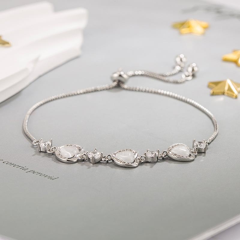 

Модный женский браслет с кристаллами в виде сердечек любви one size