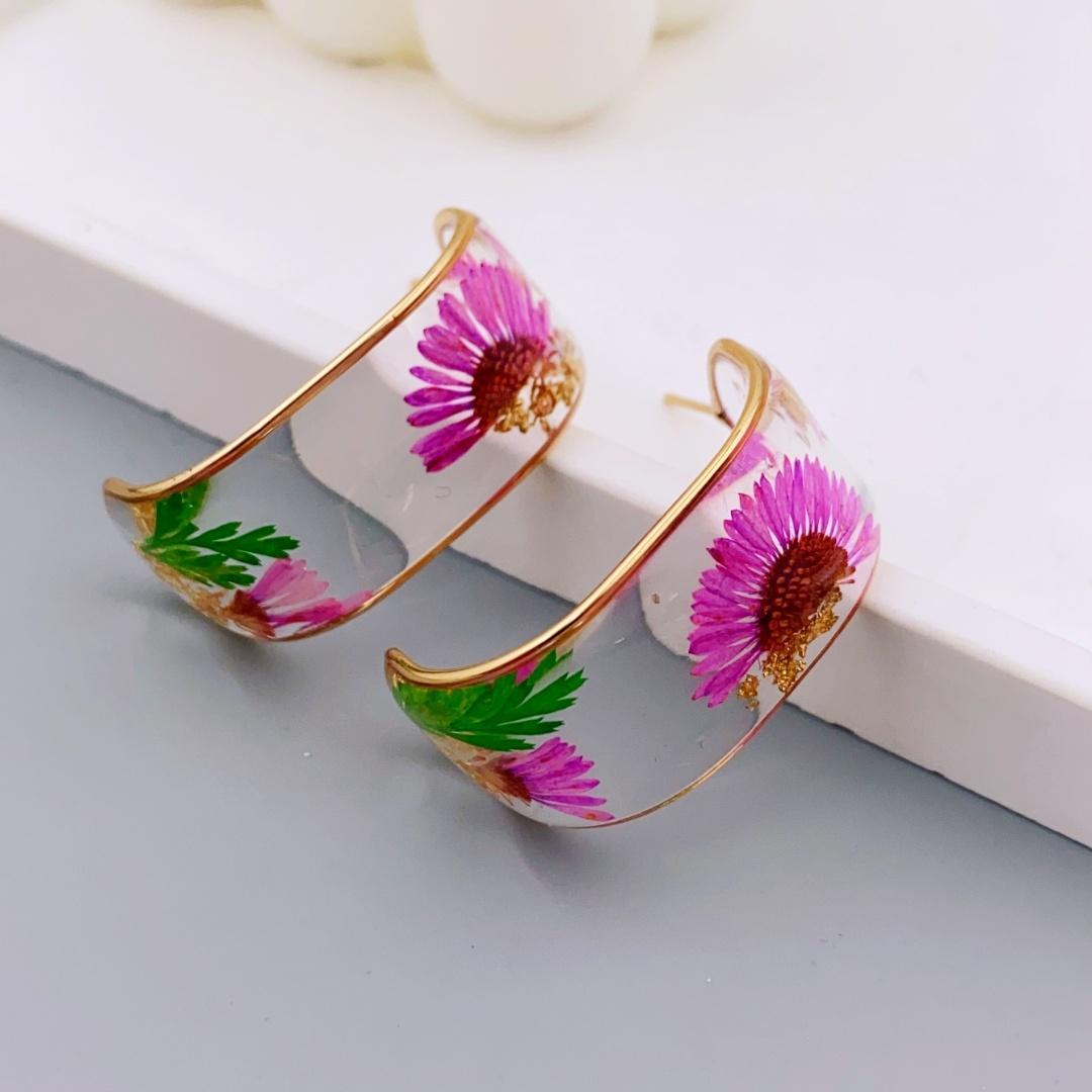 

Модные серьги из прозрачной смолы с засушенными цветами и клипсами в форме цветка для повседневной носки у женщин