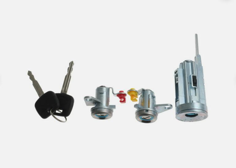 Toyota Corolla 1993-1997 Ignition & Door Lock Kit with Keys