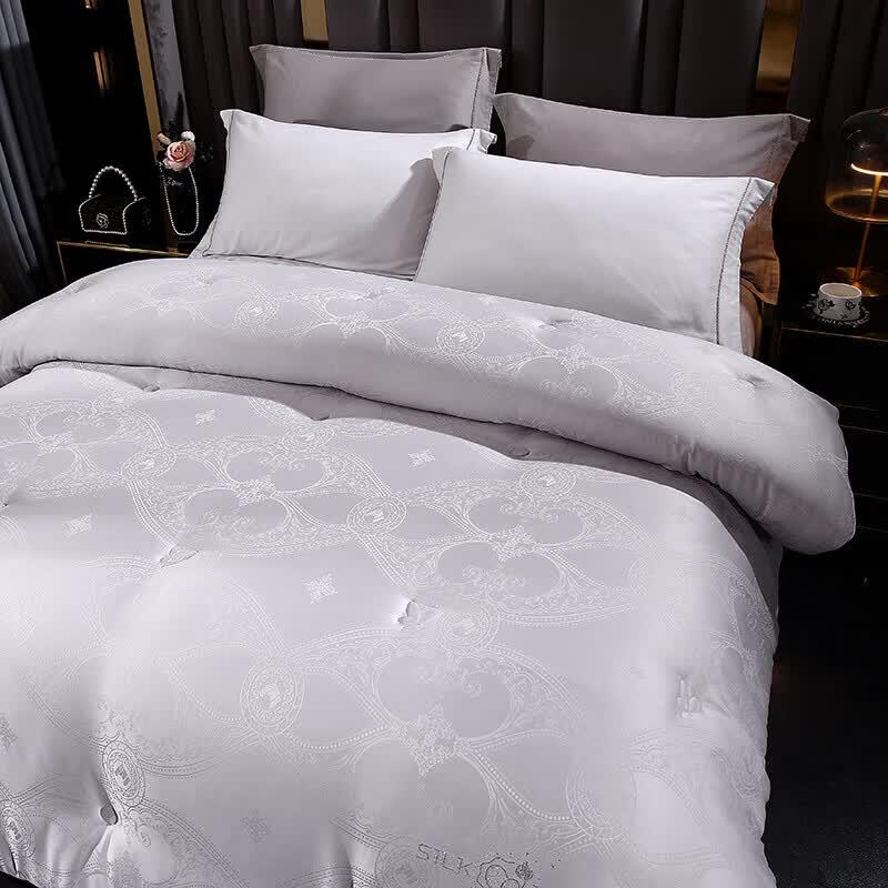 European Style Jacquard Winter Quilt