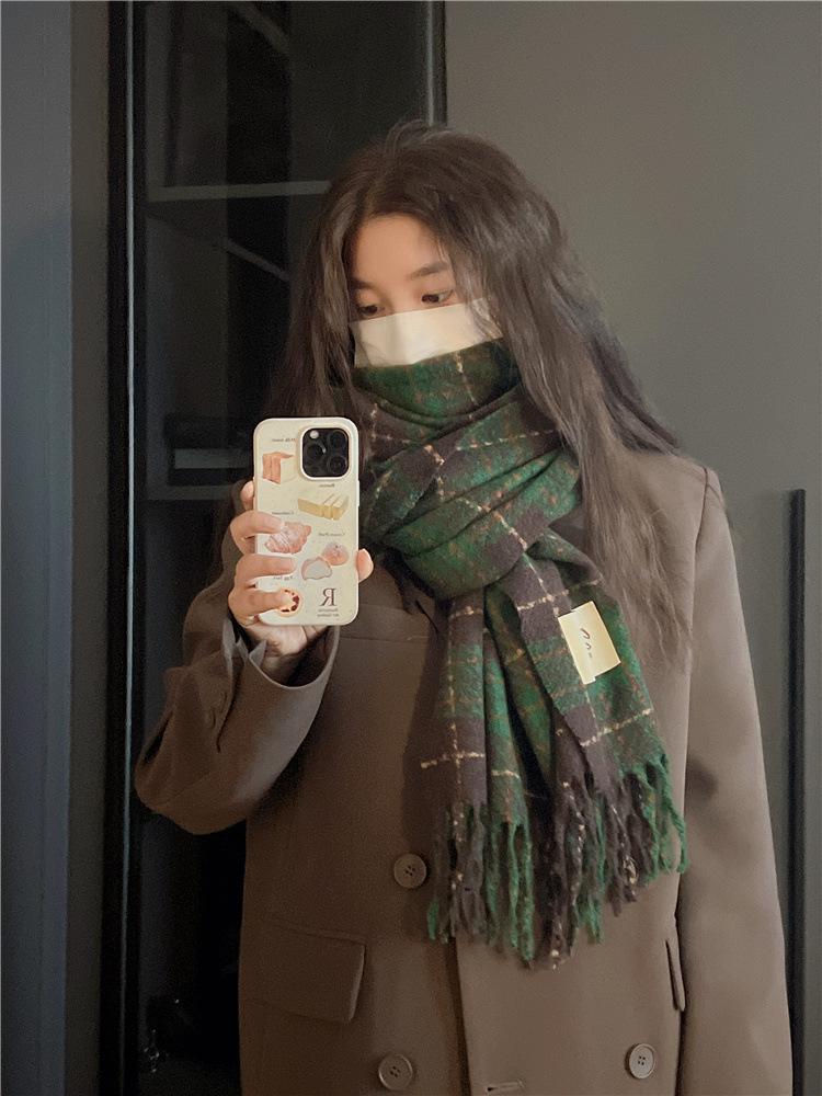 

Women s High-End Retro Red Plaid Tassel Scarf & Shawl - Winter Warmth for Christmas and New Year 200cm