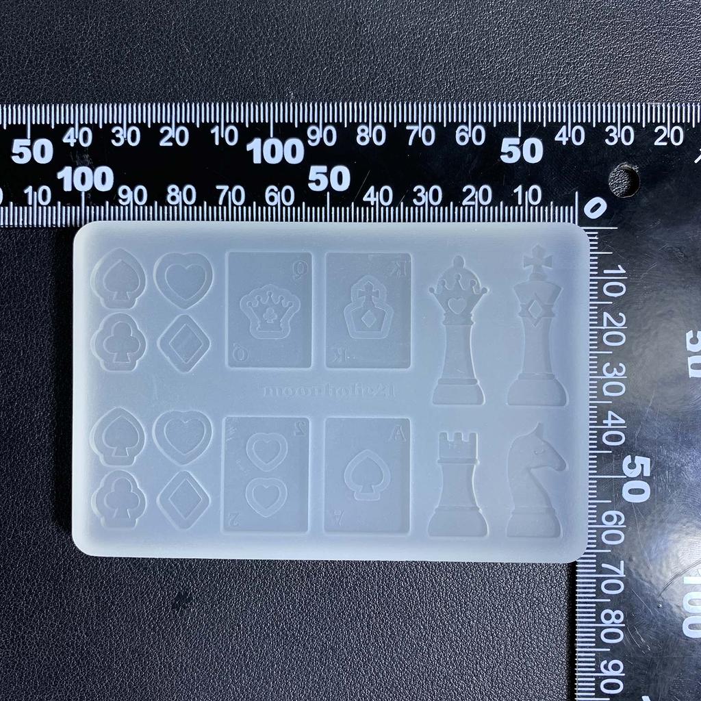 Langlebige Silikonform Schach- und Kartenförmige Gussform Schachzubehör Herstellungsformen Ornamentformen für DIY-Liebhaber