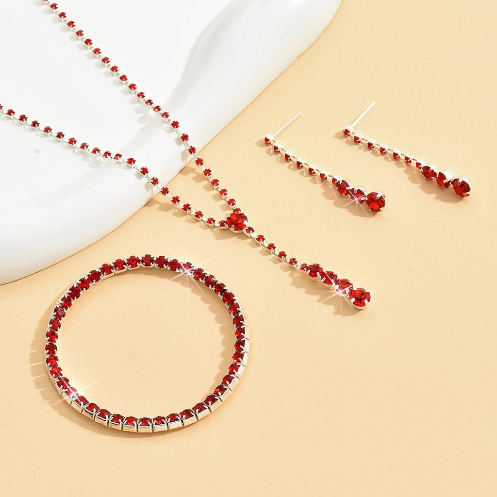 Ensemble de bijoux tendance et simple: Collier, Boucles d'oreilles à clous, Bracelet - Accessoires de mariage populaires