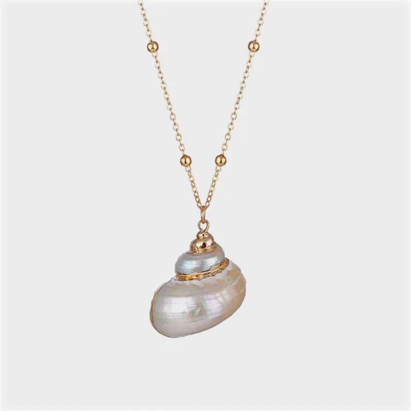 Shell Pendant Necklace Natural Shell Gold Color Cowrie Women Best Friend Shellfish Seashell Necklace Bohemian Jewelry for Femme