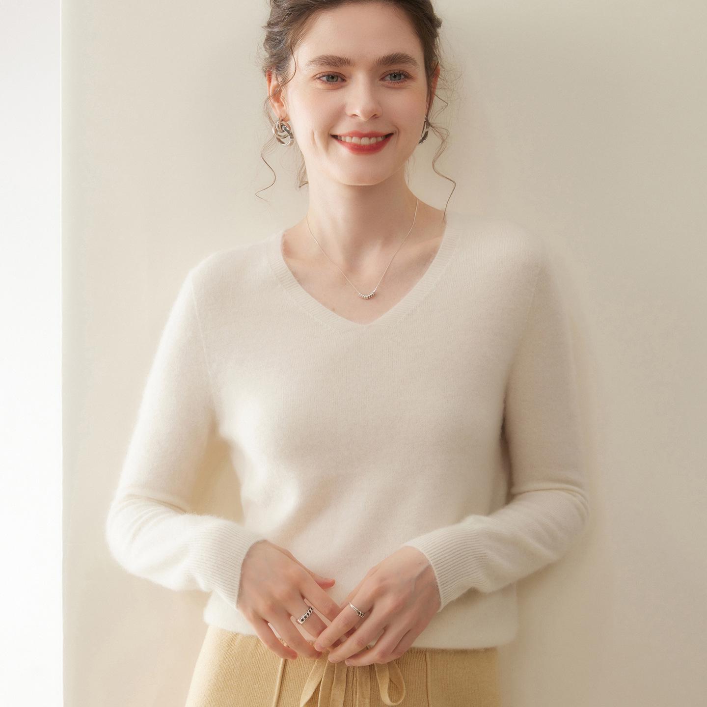 Women s Soft Cashmere Sweater: Loose, Versatile Knit for Autumn & Winter L