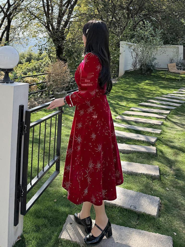Plus Size Sparkly Red Beaded Dress - New Year Atmosphere