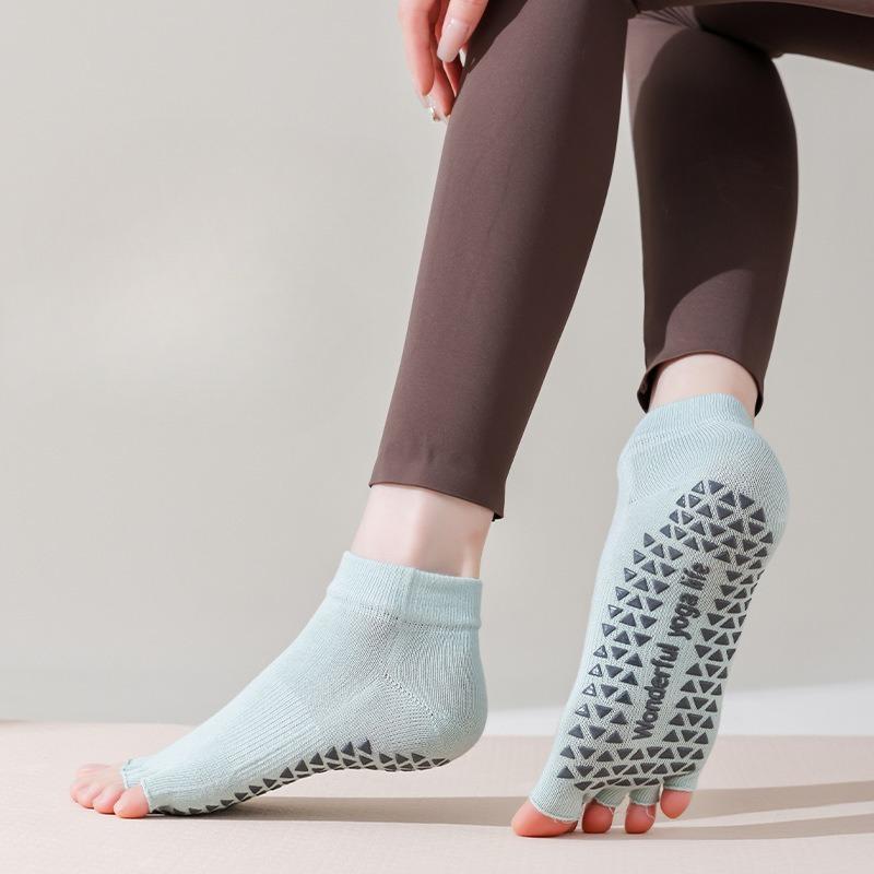 Ladies Summer Thin Professional Non Slip Pilates Yoga Leakage Toe Five Finger Short Cotton Socks