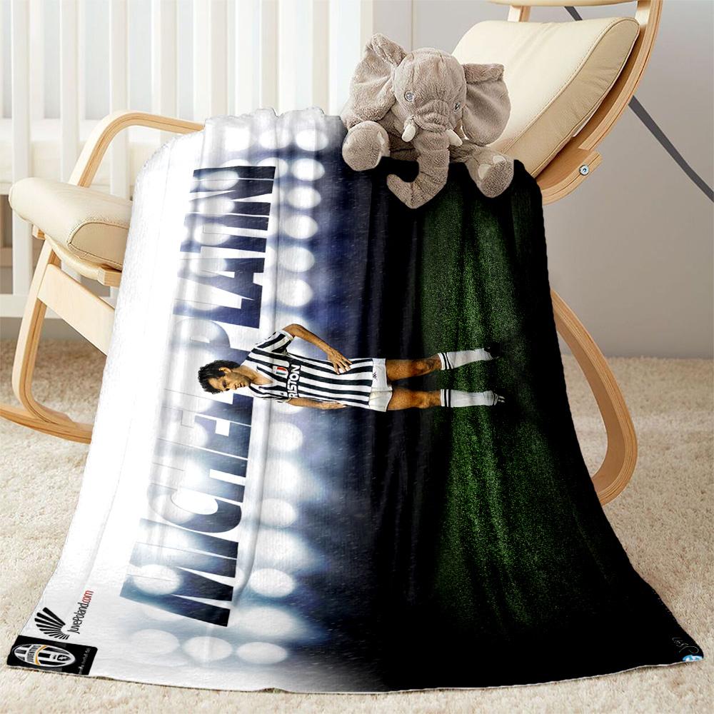 Football Player Action Blanket Soft & Cozy Suitable for Seaside Sofa Livingroom for All Occasions Stylish Decor Birthday Christmas Gift Blanket